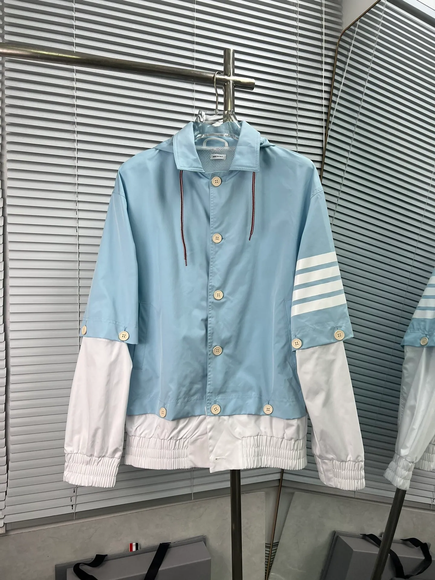 THOM BROWNE 2024 New Arrival Mesh ， ，Breathable ， ； ， Classic ：Navy Blue Light Blue Orange Sizes：1.2.3.4